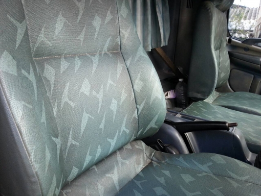 รถฮีโน่ 6 ล้อ ตู้เย็น FC4J  150 แรงม้า. ปี 46.    สนใจติดต่อ  081 - 6079515