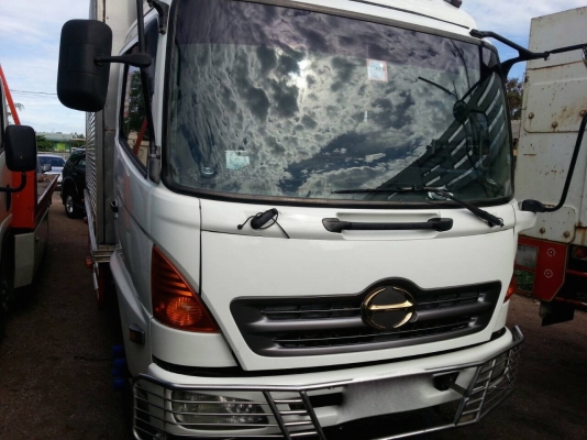 รถฮีโน่ 6 ล้อ ตู้เย็น FC4J  150 แรงม้า. ปี 46.    สนใจติดต่อ  081 - 6079515