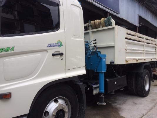 รถฮีโน่ 6 ล้อดั้ม / ติดเครน 3 ตัน. FG8J  220 แรงม้า. ปี 56.  ( รถวิ่ง 9,xxx กม. )     สนใจติดต่อ   081 - 6079515