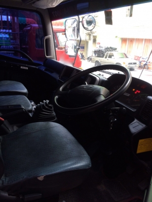 รถฮีโน่ 6 ล้อดั้ม / ติดเครน 3 ตัน. FG8J  220 แรงม้า. ปี 56.  ( รถวิ่ง 9,xxx กม. )     สนใจติดต่อ   081 - 6079515