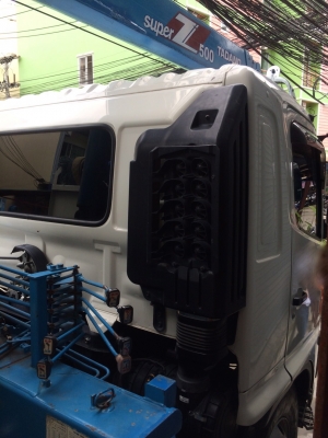 รถฮีโน่ 6 ล้อดั้ม / ติดเครน 3 ตัน. FG8J  220 แรงม้า. ปี 56.  ( รถวิ่ง 9,xxx กม. )     สนใจติดต่อ   081 - 6079515