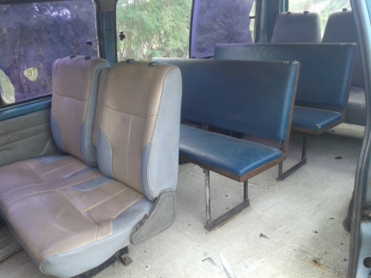 ขายรถตู้toyotaไฮเอ็ดถูกๆครับ