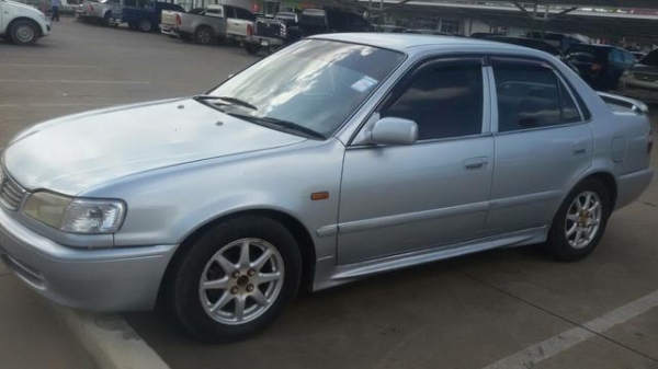 toyota corolla glxi ตัวท็อป ไฮท็อก 1600 mt lpg ปี 2000