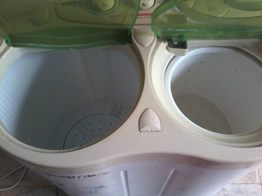 ขายเครื่องซักผ้า2ถังใบเล็กราคาเบาๆ