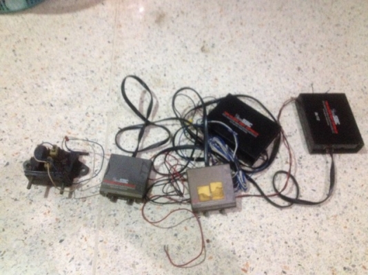 ปรับบูชไฟฟ้า blitz ssbc 2ชุด ขาดเซนเซอร์ตัวนึงตามรูปเก่าญี่ปุ่นสภาพตามรูป ปรับบูชไฟฟ้า blitz ssbc 2ชุด ขาดเซนเซอร์ตัวนึงตามรูปเก่าญี่ปุ่นสภาพตามรูป