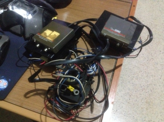 ปรับบูชไฟฟ้า blitz ssbc 2ชุด ขาดเซนเซอร์ตัวนึงตามรูปเก่าญี่ปุ่นสภาพตามรูป ปรับบูชไฟฟ้า blitz ssbc 2ชุด ขาดเซนเซอร์ตัวนึงตามรูปเก่าญี่ปุ่นสภาพตามรูป