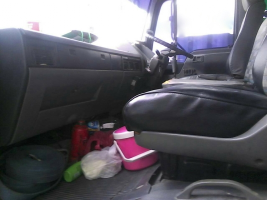 รถฮีโน่ 6 ล้อ รั้ว ( ไม่ดั้ม ) FF3H  195 แรงม้า. ปี 38.    สนใจติดต่อ  081 - 6079515