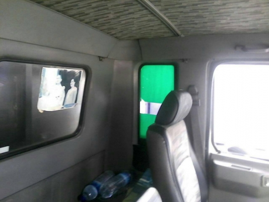 รถฮีโน่ 6 ล้อ รั้ว ( ไม่ดั้ม ) FF3H  195 แรงม้า. ปี 38.    สนใจติดต่อ  081 - 6079515