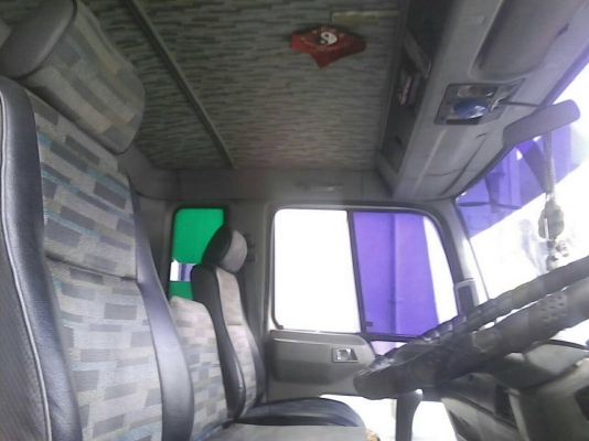 รถฮีโน่ 6 ล้อ รั้ว ( ไม่ดั้ม ) FF3H  195 แรงม้า. ปี 38.    สนใจติดต่อ  081 - 6079515