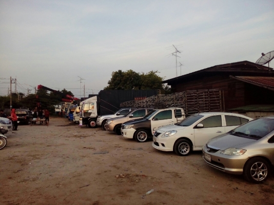 รถรับจ้าง4ล้อ 6ล้อ รถเฮี๊ยบ รถเครน พร้อมทีมงาน