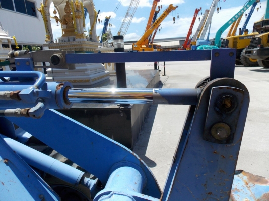 ขายด่วนรถตัก size เล็ก เอวอ่อน FURUKAWA FL302-3