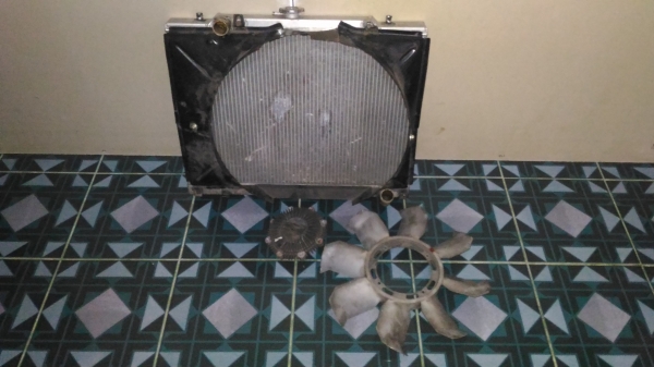 หม้อน้ำมิเนียมทั้งใบ+ฟรีปั้ม สตราด้า เครื่อง2800