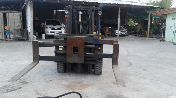 ขายรถโฟล์คลิฟท์ 3.3 ตัน