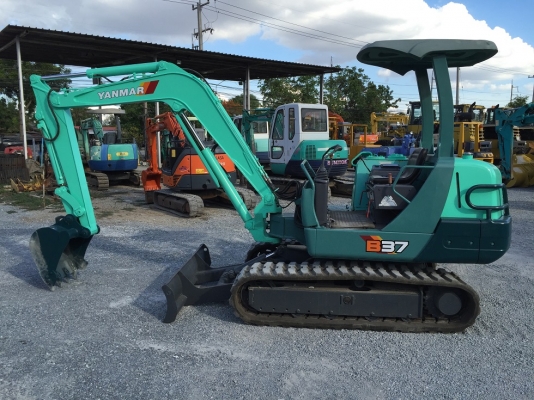 ขายถูก รถขุดยอดนิยม YANMAR B37-2 เก่าญี่ปุ่นแท้ สภาพสวยพร้อมใช้ โทร.090-986-2521 อ๊อบ