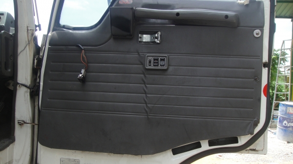 หัว HINO 3ใบปัด สภาพสวยมากของครบ ขาหน้า ขาหลัง ยกใส่ได้เลย