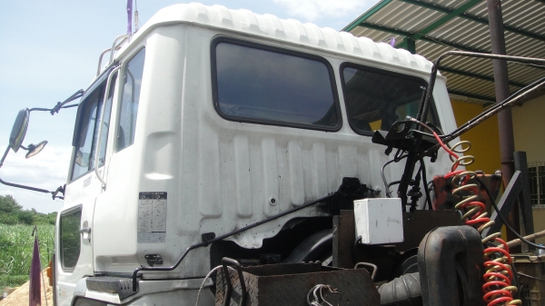 หัว HINO 3ใบปัด สภาพสวยมากของครบ ขาหน้า ขาหลัง ยกใส่ได้เลย