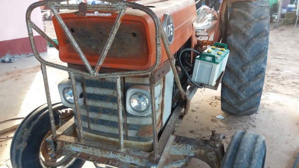 รถไถแมสซี่175 รถไถแมสซี่175