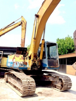 รถ KOMATSU PC200-5 เคยใช้งานในไทยแล้ว โคมัตสุ PC200 รุ่น 5 ราคา 800000 บาท