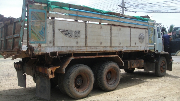 ISUZU ROCKY เครื่อง175เทอร์โบอินเตอร์ เกียร์ฟูลเลอร์ เบรคทิฟฟี่ ช่วงล่างใหญ่210 2เพลาดั๊ม เครื่องดี คัสฃีดี ราคาถูก