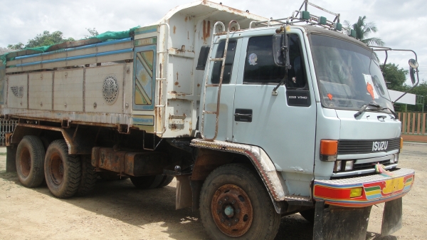 ISUZU ROCKY เครื่อง175เทอร์โบอินเตอร์ เกียร์ฟูลเลอร์ เบรคทิฟฟี่ ช่วงล่างใหญ่210 2เพลาดั๊ม เครื่องดี คัสฃีดี ราคาถูก