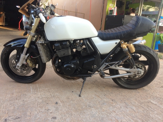 ขายด่วนครับ zrx 400.