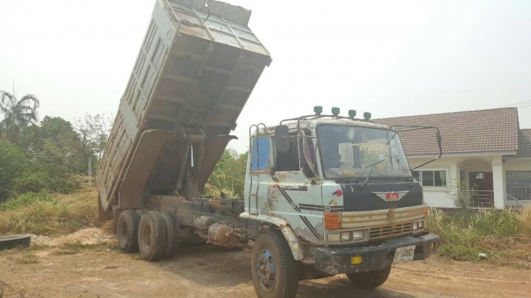 สิบล้อ หัว FL18 เครือง195 สโลส 2เพา ช่วงล่างซูโม 227พ.เวอร์ ทิฟฟี สภาพดีพร้อมใช้งาน เอกสารเเจ้งเข้าเล่มแล้ว ถูกต้อง ทะเบียนพร้อมโอน