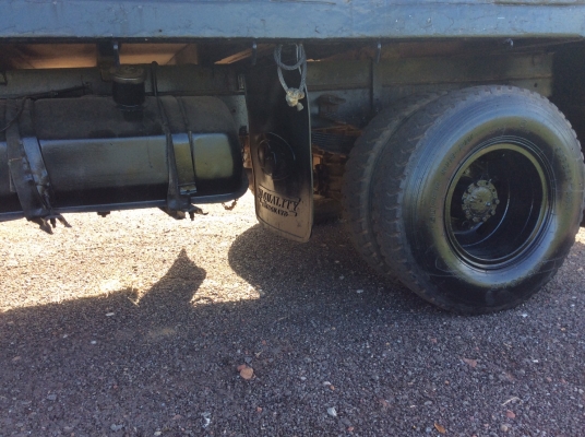 HINO 6ล้อ ยาว 4.5 ม.เครื่อง160แรง (6สูบ) พวงมาลัยพาวเวอร์ ช่วงล่างใหญ่ เครื่องดี ขับดี ครัทซีสวย รถพร้อมใช้งาน ขาย 330,000 บาท ศุภากร 081-1903107 , 081-4252943