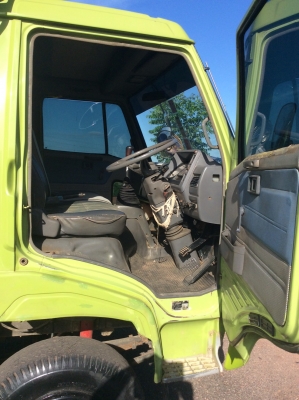 HINO 6ล้อ ยาว 4.5 ม.เครื่อง160แรง (6สูบ) พวงมาลัยพาวเวอร์ ช่วงล่างใหญ่ เครื่องดี ขับดี ครัทซีสวย รถพร้อมใช้งาน ขาย 330,000 บาท ศุภากร 081-1903107 , 081-4252943