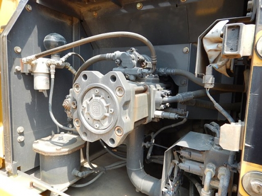 Sumitomo SH200LC-3 บูมยาว 16 เมตร ปี 2006 ใช้งานน้อยแค่ 4 พันชม. ขายไม่แพงครับ