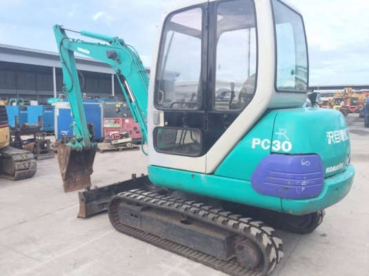 Komatsu PC30-7E อาร์มพิเศษ ห้องเก๋ง นำเข้าจากญี่ปุ่น สภาพสวยมากครับ ไม่แพง