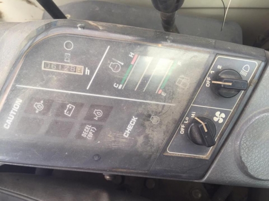 Komatsu PC30-7E อาร์มพิเศษ ห้องเก๋ง นำเข้าจากญี่ปุ่น สภาพสวยมากครับ ไม่แพง