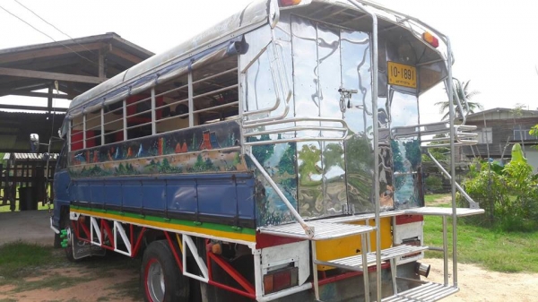 ขายรถ6ล้อ NPR 115แรง ปี36 ยาว4.30เมตร หลังคาสวย มีเครื่องเสียง มีแอร์ สภาพสวยพร้อมใช้งาน เอกสารเล่มทะเบียนพร้อมโอน ราคา430,000 สนใจโทร 090-8588220คุณนะ 093-3258446คุณบิว หรือเข้าดูสินค้าอื่นๆได้ที่ www.narong2truck.com หรือ www.truck.in.th/498 หรือเพจFace