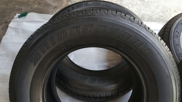 ยาง Bridgestone 265/65r17 4เส้น ยาง Bridgestone 265/65r17 4เส้น