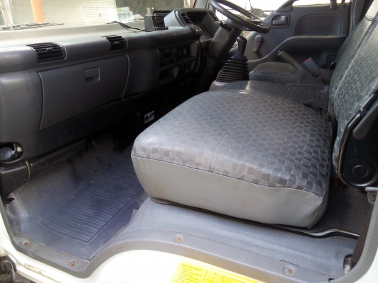 6 ล้อกลาง  *Euro.2* ISUZU  NQR 150 แรงม้า *ยาว 5.50 ม.* รถสวยเดิม+สวยจริง+พร้อมใช้งาน * รถห้างแท้ * มีเล่มพร้อมโอน *