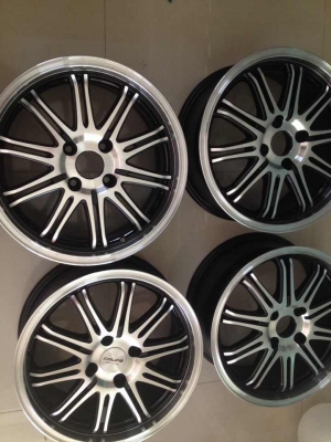 ขายล้อแม็ก ขอบ 15 สภาพเดิมไมซ่อมไมดุ้งเก็บสีมาใหม่ 4900