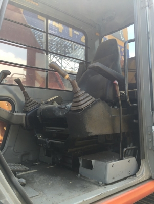 รถขุด Hitachi EX200-2-1283 รถเก่านอก นำเข้าจากญี่ปุ่น เพียง 1.2 ล้าน