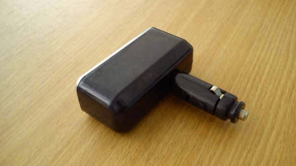 ช่องต่อแยกไฟที่จุดบุหรี่ แบบ3ช่อง ต่อแล้วมีไฟแสงสีฟ้า ช่องต่อแยกไฟที่จุดบุหรี่ แบบ3ช่อง ต่อแล้วมีไฟแสงสีฟ้า