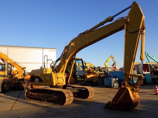 CAT 320CU-FBB01529 ปี 2004 ใช้งานน้อย นำเข้าจากญี่ปุ่น ราคาไม่แพงครับ