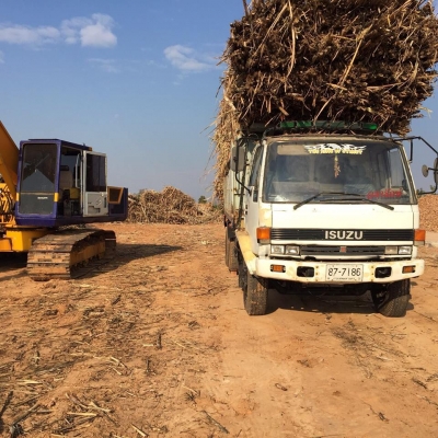 ขายรถ10ล้อ ดั้ม2เพลา ร็อกกี้175แรง สโลกลาง สภาพพร้อมใช้งาน เอกสารพร้อมโอน ราคา560,000 สนใจโทร 090-8588220คุณนะ 093-3258446คุณบิว หรือเข้าดูสินค้าอื่นๆได้ที่ www.narong2truck.com หรือ www.truck.in.th/498 หรือเพจFacebook ณรงค์ ซื้อขายรถมือสอง (เว็บไซต์ส่วนต