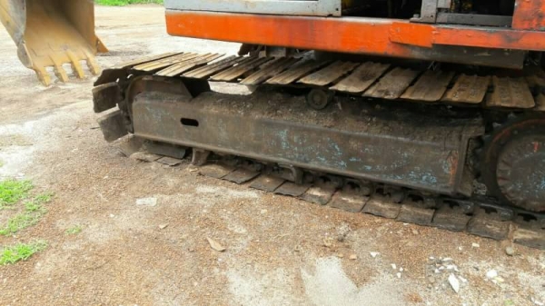 Kato 60-1 ราคา 155,000 บาท  เครื่อง isuzu 85 แรง โช่หนา เอวแน่น เอกสารอินวอยท์   รถอยู่ จ.สกลนคร  090-772-3710 090-772-3708