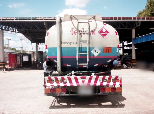 ขายคับสิบล้อ 2เพา ฮีโน่ FM 2K EM100-220 บรรทุกน้ำมันโหลดล่าง5ช่อง 18,000ลิต สภาพดีเดิมๆสวย เครื่องดี แคชชีเดิมสวยตลอด ยางเต็ม พร้อมใช้พร้อม