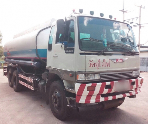 สิบล้อ 2เพา ฮีโน่ FM2K EM100-220ปี42 บรรทุกน้ามันถัง18,000ลิต โหลดล่าง5ช่อง สภาพดีมากๆเดิมๆสวยไม่เคยล้ม เล่มทะเบียนพร้อมโอน