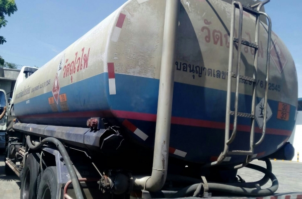 สิบล้อ 2เพา ฮีโน่ FM2K EM100-220ปี42 บรรทุกน้ามันถัง18,000ลิต โหลดล่าง5ช่อง สภาพดีมากๆเดิมๆสวยไม่เคยล้ม เล่มทะเบียนพร้อมโอน สิบล้อ 2เพา ฮีโน่ FM2K EM100-220ปี42 บรรทุกน้ามันถัง18,000ลิต โหลดล่าง5ช่อง สภาพดีมากๆเดิมๆสวยไม่เคยล้ม เล่มทะเบียนพร้อมโอน