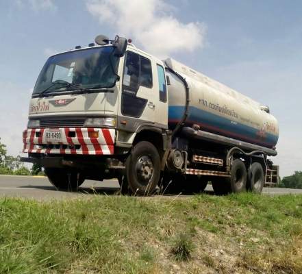 สิบล้อ 2เพา ฮีโน่ FM2K EM100-220ปี42 บรรทุกน้ามันถัง18,000ลิต โหลดล่าง5ช่อง สภาพดีมากๆเดิมๆสวยไม่เคยล้ม เล่มทะเบียนพร้อมโอน สิบล้อ 2เพา ฮีโน่ FM2K EM100-220ปี42 บรรทุกน้ามันถัง18,000ลิต โหลดล่าง5ช่อง สภาพดีมากๆเดิมๆสวยไม่เคยล้ม เล่มทะเบียนพร้อมโอน