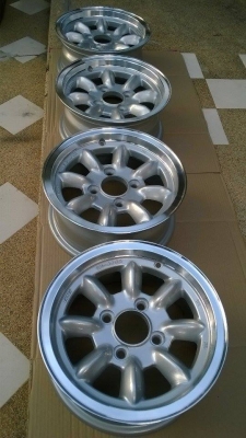 ล้อกล้วย enkei 5.5" et15 4/110 ราคา7500 โทร.096-2085202 ครับ