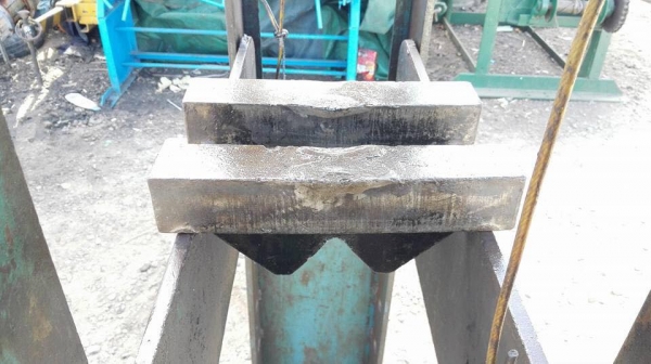 Sell> ขายแท่นอัดไฮดรอลิคมือโยก‬ TOYO 30 Ton. สภาพสดปั้มแน่นอุปกรณ์ครบสีเดิมๆมาดูมาเทสก่อนได้!!