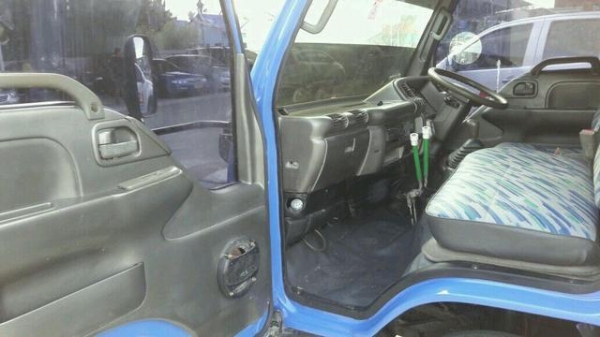 อีชูชุ   6 ล้อ ดั้มท์ 88 แรง(( รถประกอบ )) รถพร้อมใช้งาน  ราคา  358,000 บาท