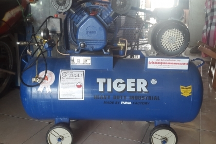 ปั๊มลมไทเกอร์ 2 หัวสูบ ขนาดถัง 92 ลิตร มอเตอร์ไฟบ้าน 1 แรง สภาพสวยๆ เดิมๆ พร้อมใช้งาน ด่วนๆๆ 11,000