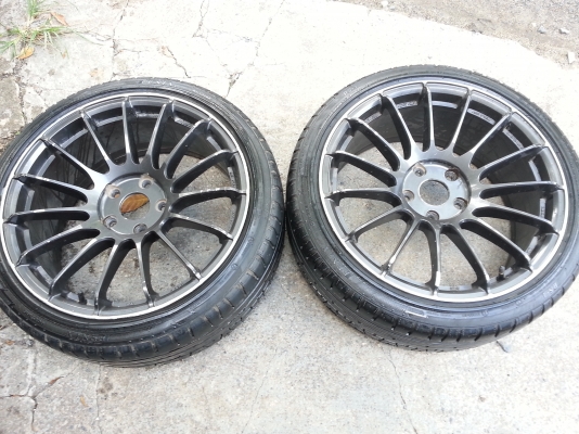 ล้อคู่ขอบ18 พร้อมยาง