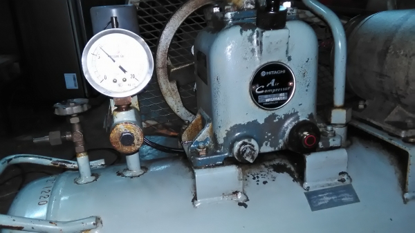 **ขายถูกๆครับ**ปั้มลมมือสองจากญี่ปุ่น..ฮิตาชิ-เบบิคอน(Hitachi-Bebicon) 1 แรง ถัง 50 ลิตร..ทดสอบเรียบร้อยทุกระบบใช้งานได้ดีมากๆครับ